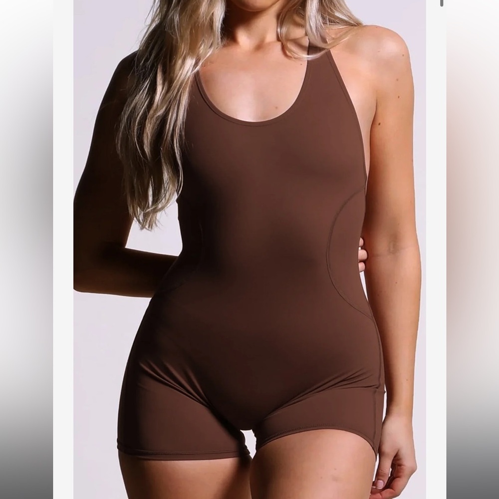 NWT KEFI Sculpture 5” Bodysuit Brown Hickory Small